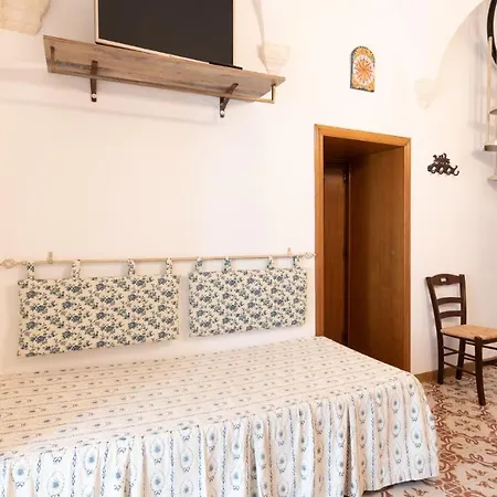 Casa Azalea, Casa Violetta, Casa Giglio By Typney Cisternino